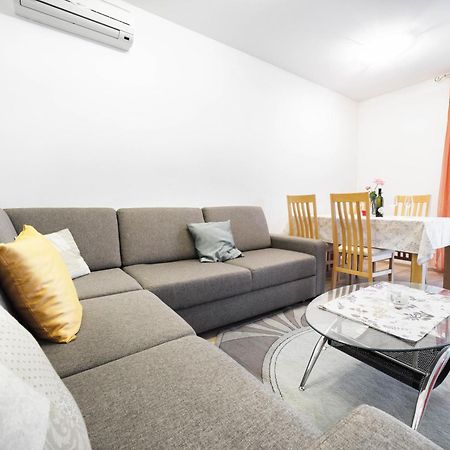 Vila Vodice Apartment Luaran gambar